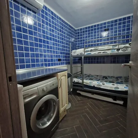 2-bed Sleeps 4 Steps Out On To The Pool דירה *