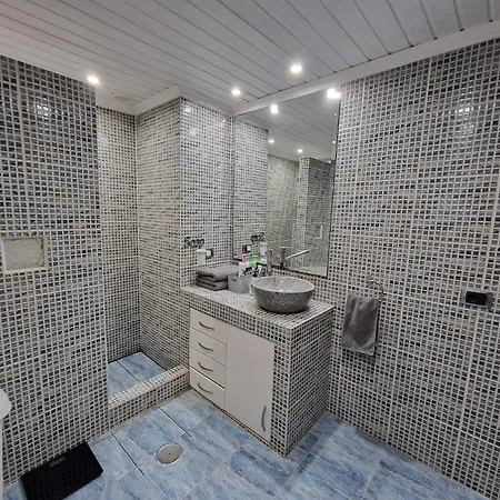 דירה 2-bed Sleeps 4 Steps Out On To The Pool סן מיגל דה אבונה